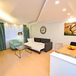Appartamento Twin One - One Bedroom - Cismigiu Gardens